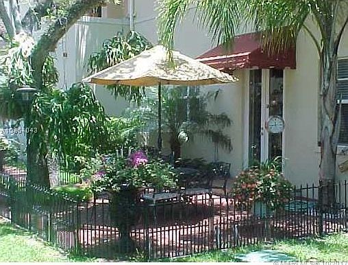 2nd image of 465 Menendez Ave #5