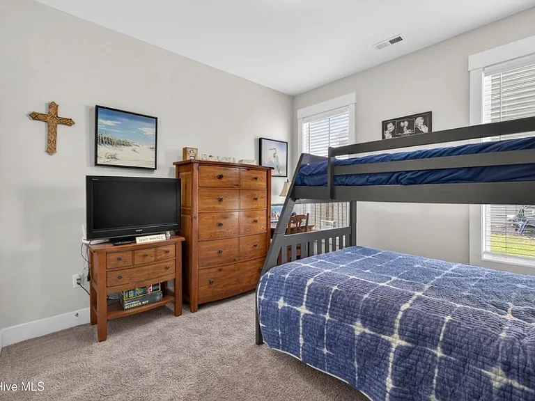 2024 Blue Spruce Dr — Photo 19