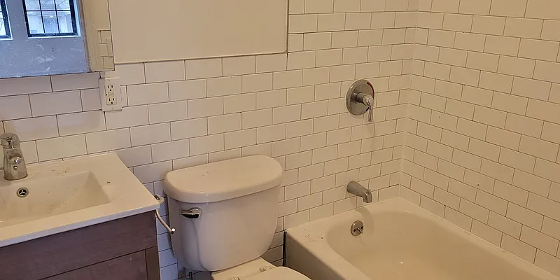 Rented by Obiajula Ugbomah, LREB | media 14