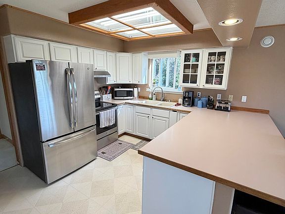4th image of 31935 Cottonwood Ln
