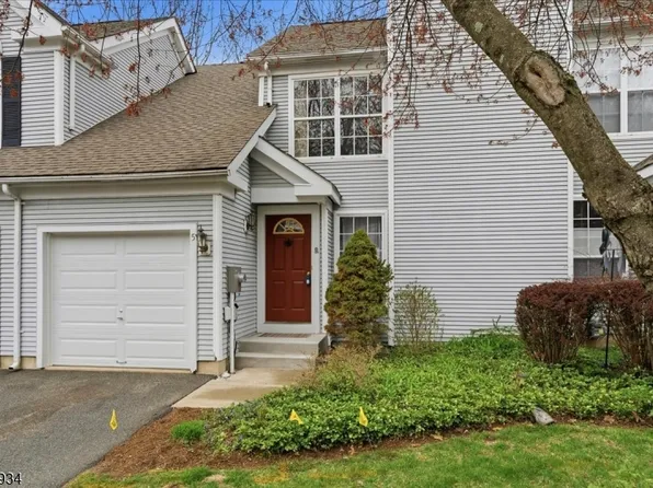5 Ajax Ct, Hackettstown, NJ 07840