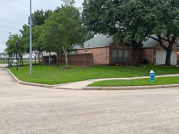 3rd image of 15303 Tysor Park Ln