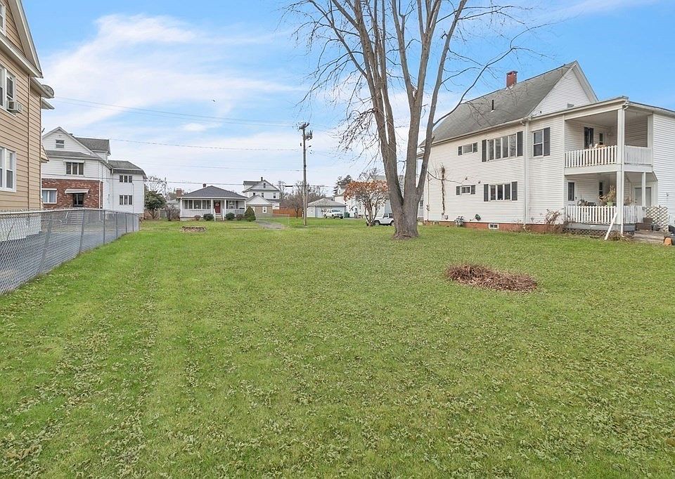 35 Moore St, Chicopee, MA 01013 Zillow