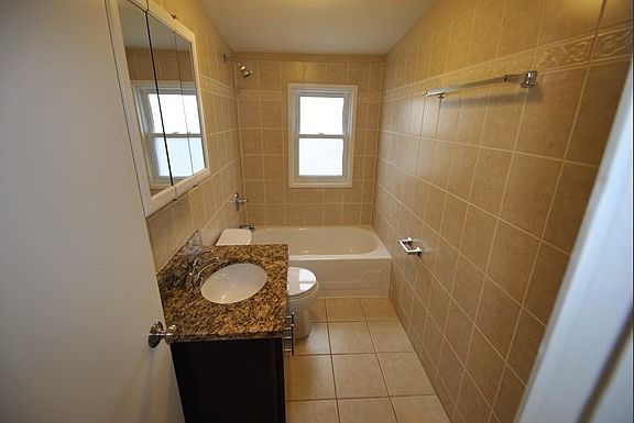 5th image of 6231 W Berenice Ave #1