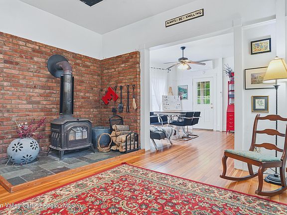 4th image of 14 Jay Street