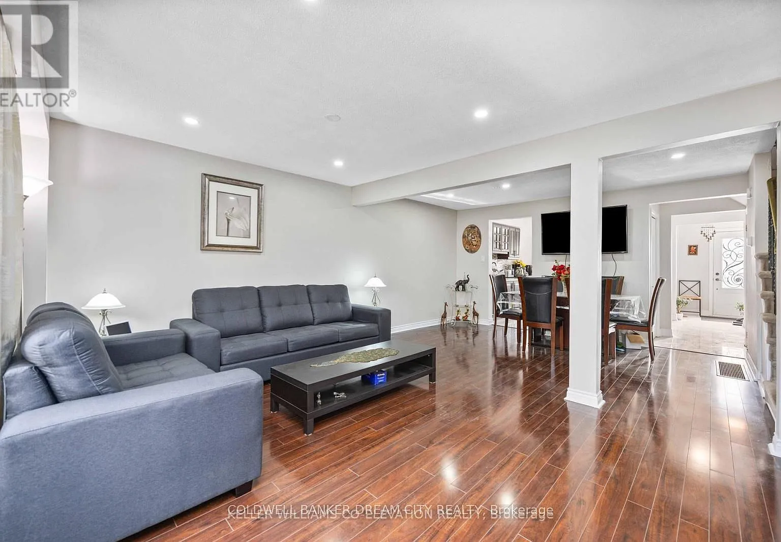 4 bed, $3,100 — Photo 1