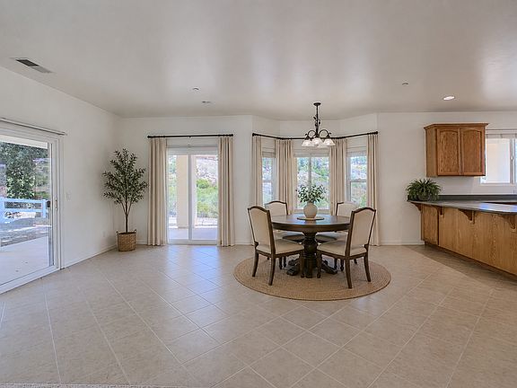 4th image of 10183 1/2 Hawley Rd