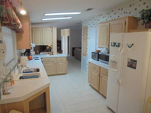 2nd image of 226 Osprey Ln