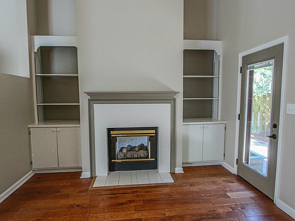 4th image of 22 Prestwick Ct