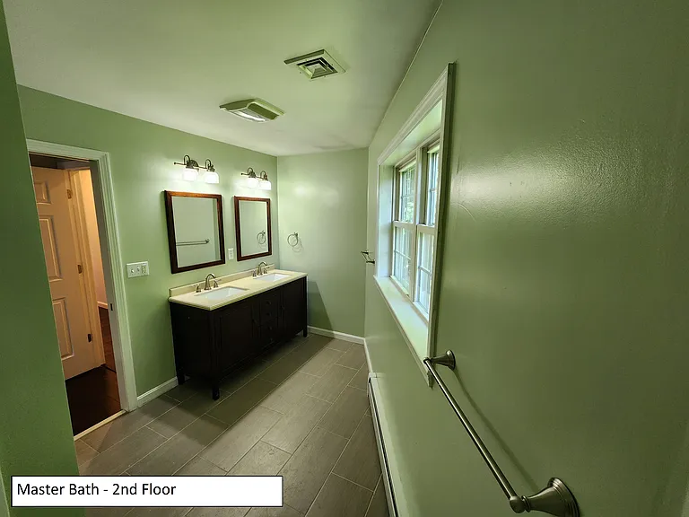 Primary bath, 2nd floor