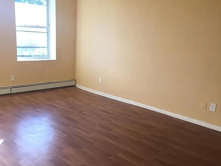 32 Beech St #6D — Photo 4