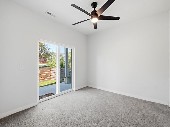 5th image of 862 W Founders Point Ln