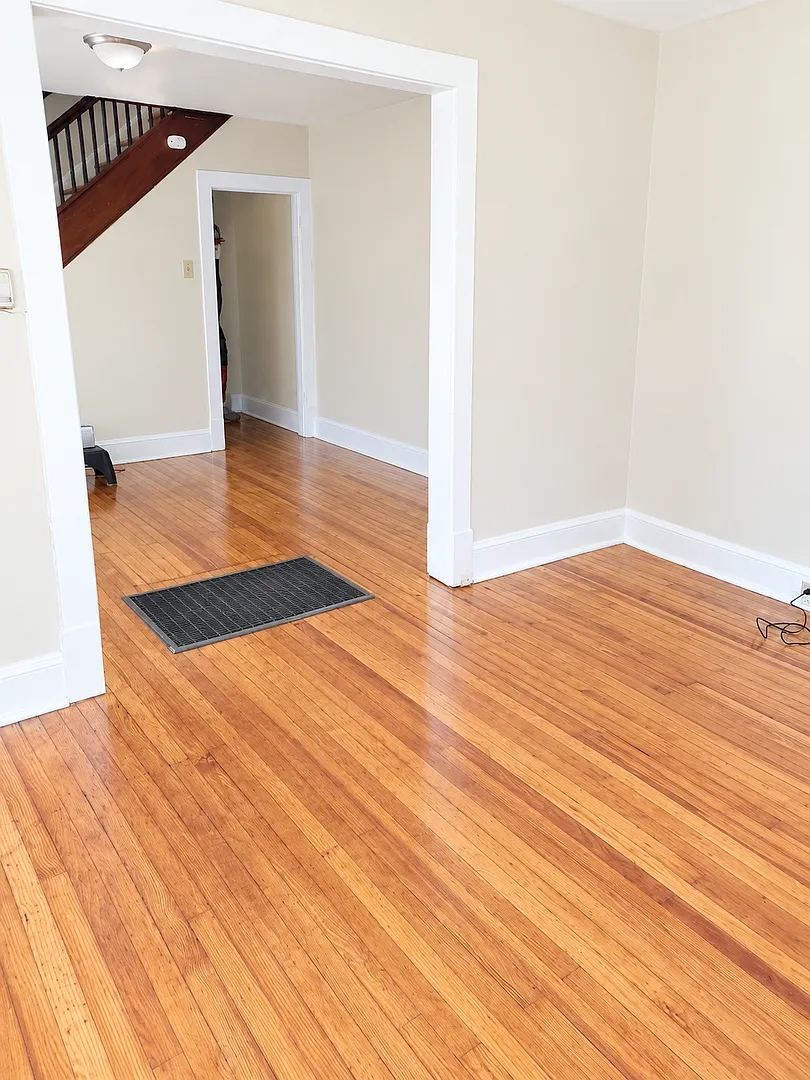 Townhouse for rent in Winchester — Photo 2