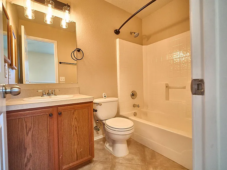 18814 Sandelford Dr — Photo 14