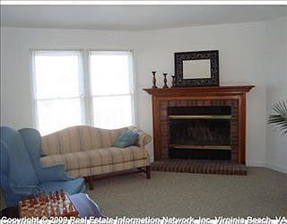 3rd image of 1873 Tolstoy Dr