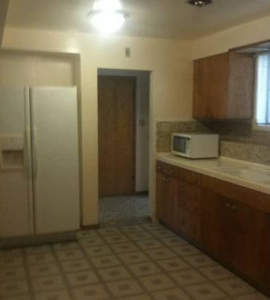 3rd image of 1551A 20th Ave