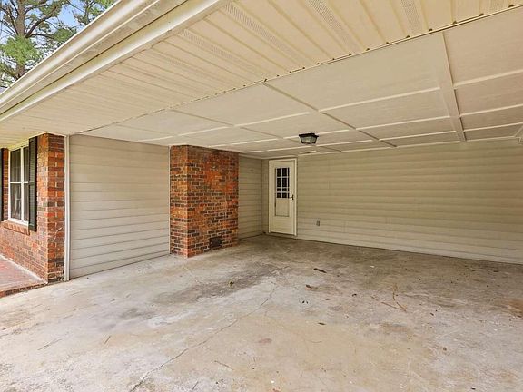 5th image of 29 Black Oak Dr