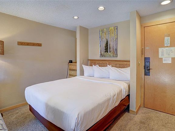 5th image of 535 S Park Ave APT 322