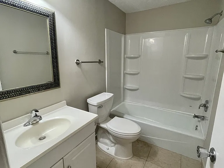 623 Shore Rd — Photo 19