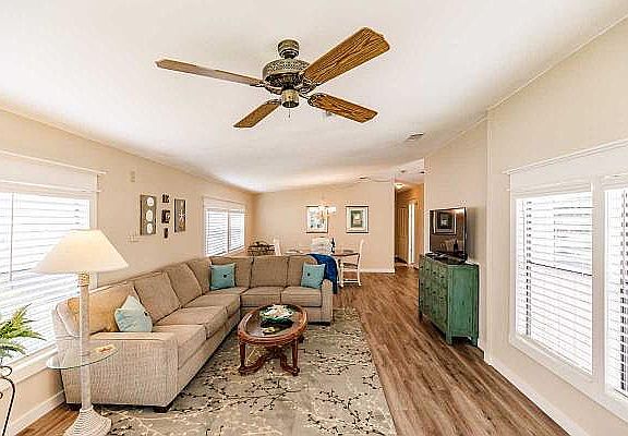 3rd image of 605 Sierra Madre
