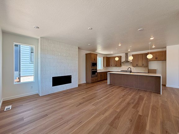 5th image of 529 E Rimrock Ln