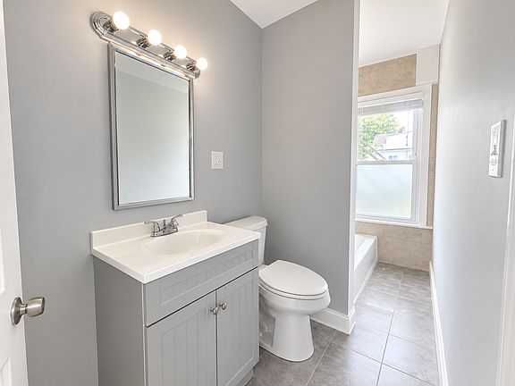 2nd image of 131 Howard Ave #1