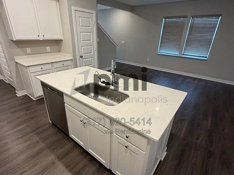 1225 Langham St — Photo 6