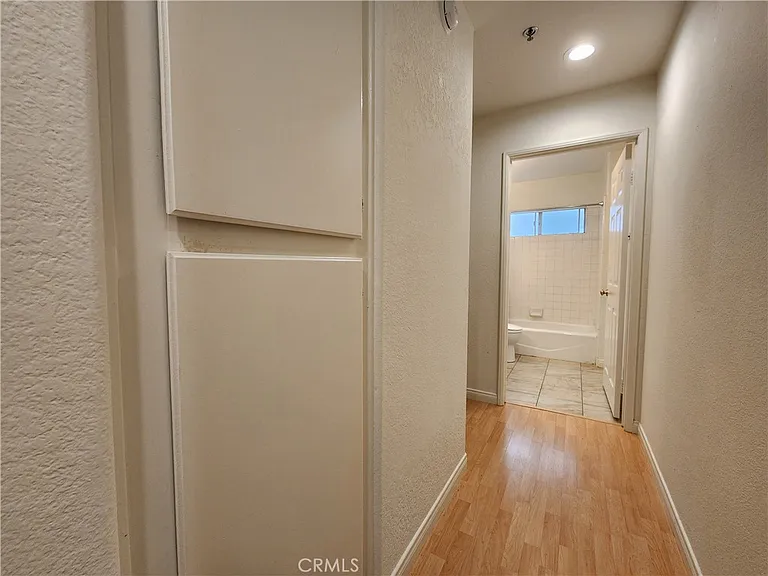 10630 Moorpark St #104 — Photo 23