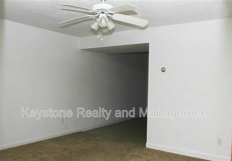 1375 Thompsonville Ln #1A — Photo 2