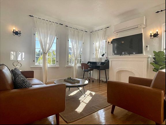 4th image of 1118 10th St #204