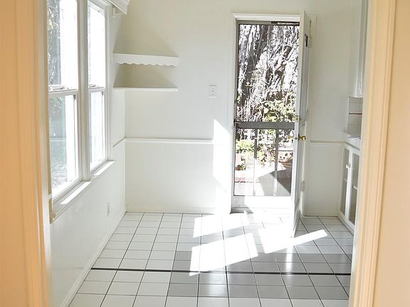 4th image of 1750 Midvale Ave