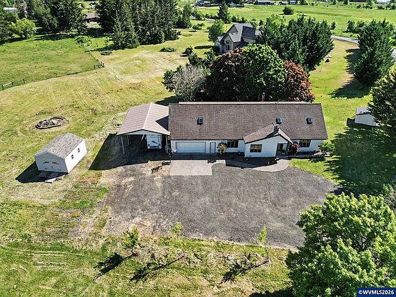 2nd image of 1753 Wooded Knolls Dr