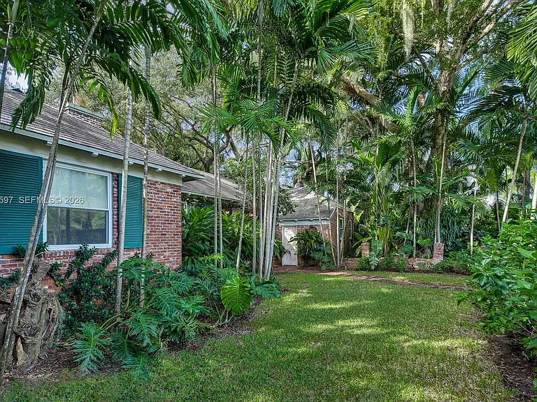 530 Melaleuca Ln — Photo 6