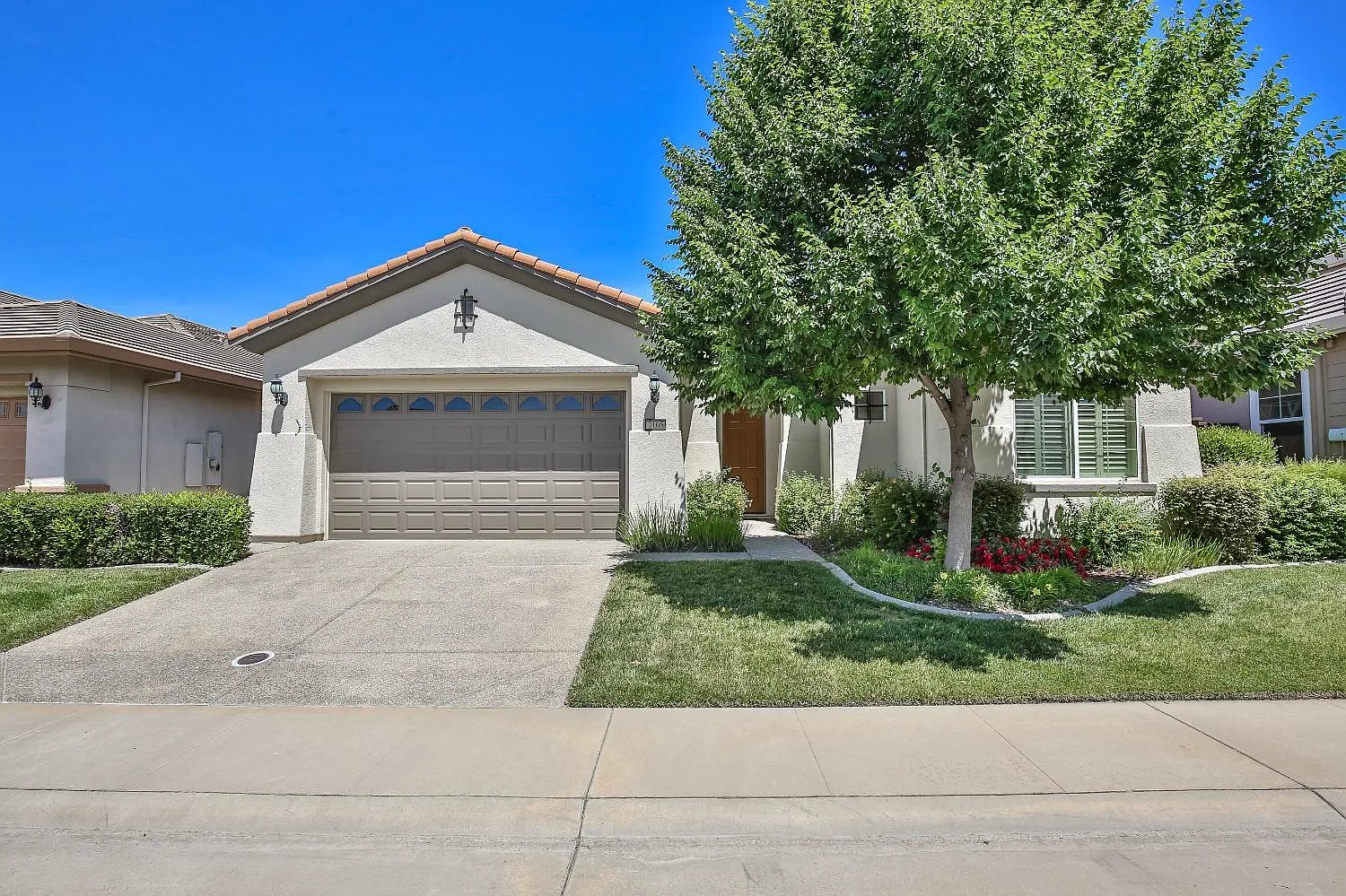 2105 Xavier Ln photo 1