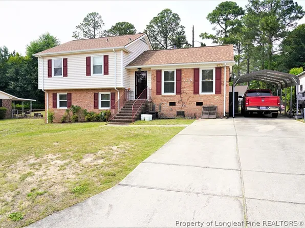 528 Carteret Pl, Fayetteville, NC 28311