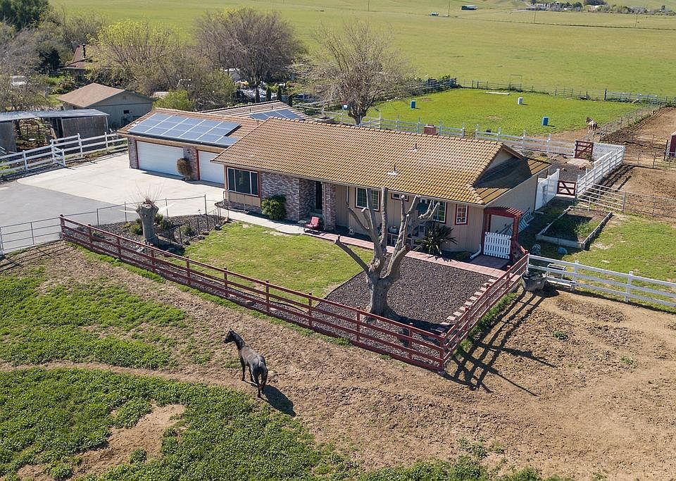 1st image of 34521 Bernard Rd