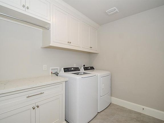 4th image of 6910 Arcadia Meadow Ct