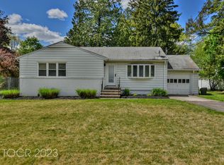 123 Wayne Ct, North Haledon, NJ 07508
