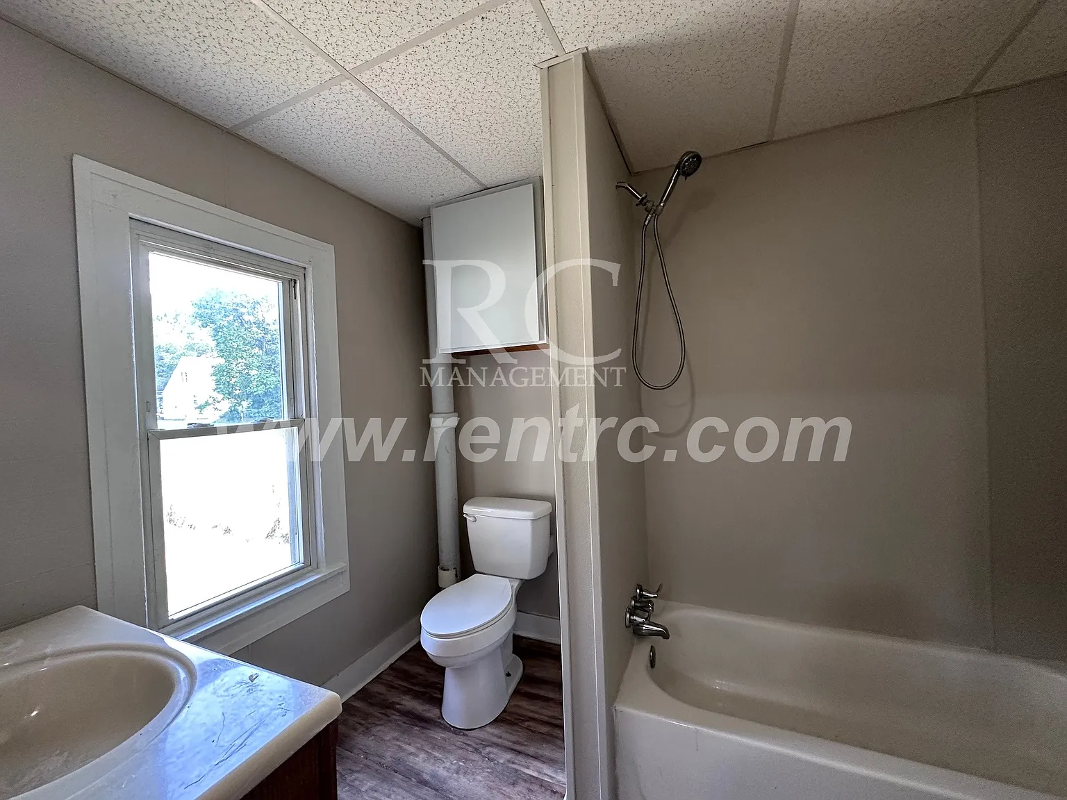 3 bed, 1150 sqft, $895 — Photo 4