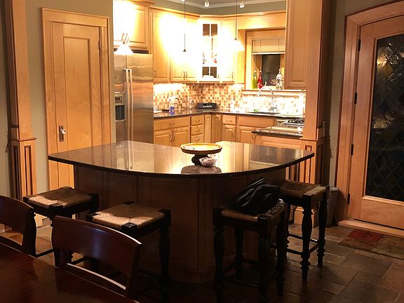 3rd image of 8246 Penelope Ave