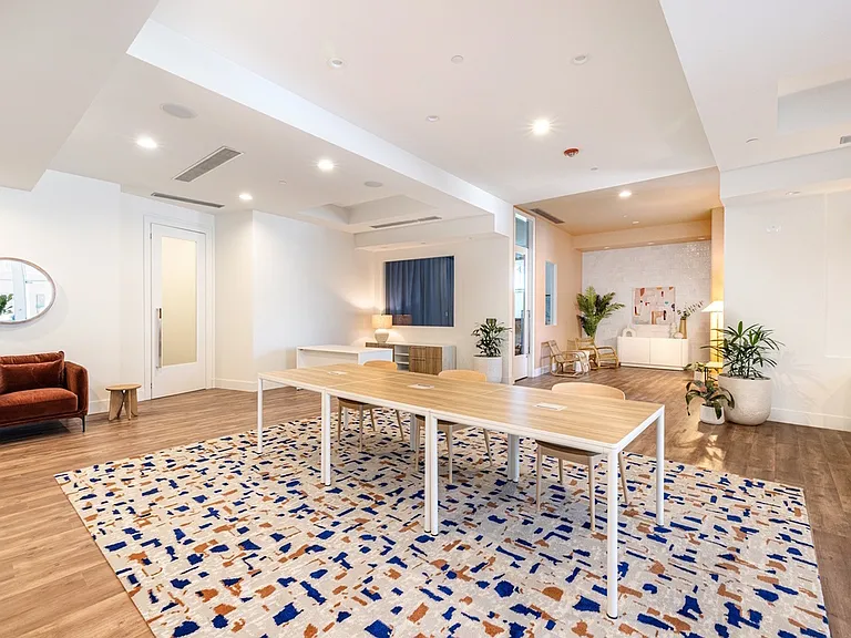Co-Working Spaces | Brio Apartments | Apartment in Glendale, CA