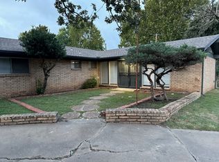 1700 N Alexander Ln, Bethany, OK 73008