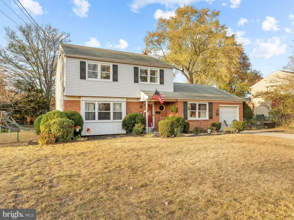 102 Sheraton Ave, Cinnaminson, NJ 08077