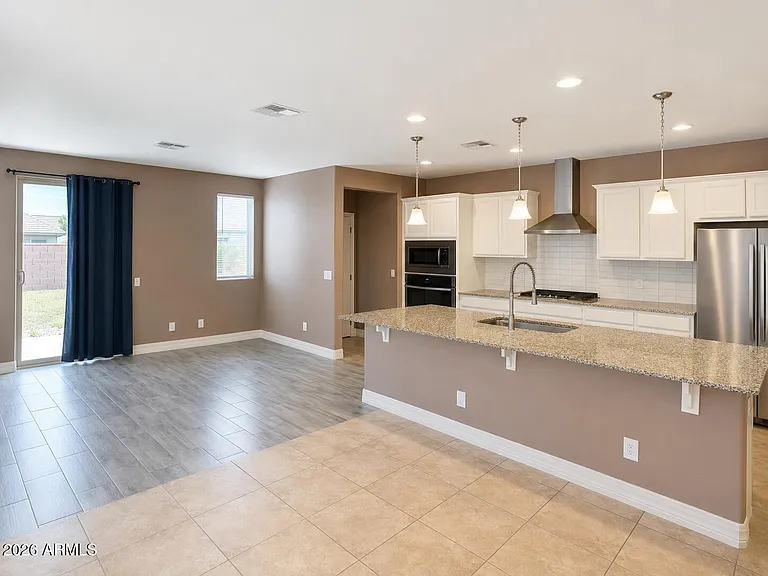 16792 W Gwen St — Photo 7