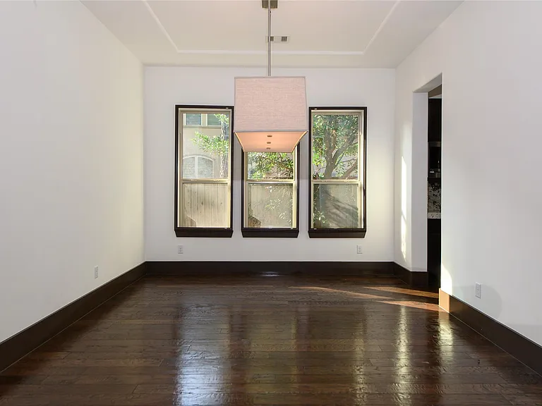 30 Freestone Stream Pl — Photo 22