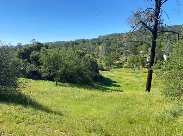 17 Titan Way, Coarsegold, CA 93614