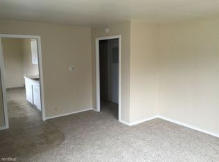 1020 Eastfield Rd, Lansing, MI 48917