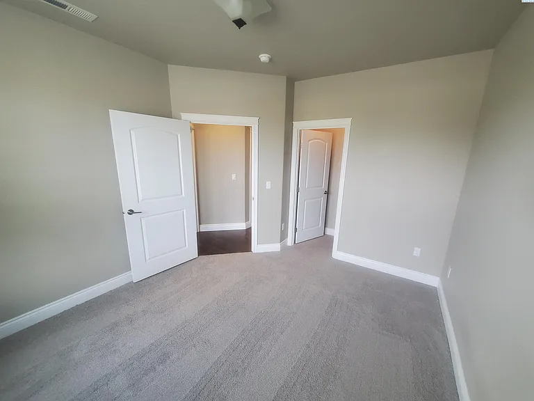 1290 N Oklahoma Pl — Photo 18