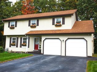 47 Meadow Rue Pl, Malta, NY 12020