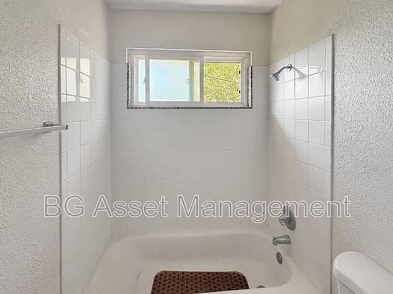 4110 34th Ave #4 — Photo 9